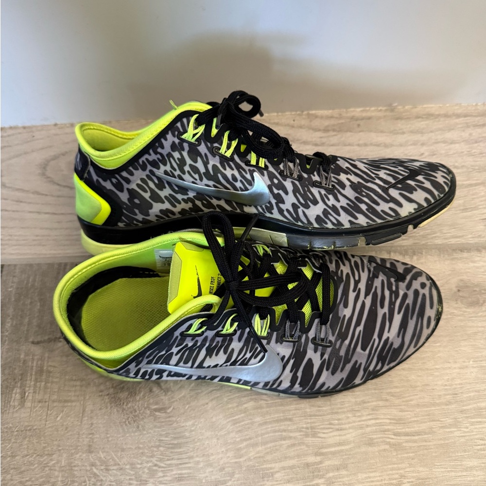 Nike Women's Free TR Connect 2 Cross Training Sneakers Women’s Size 8